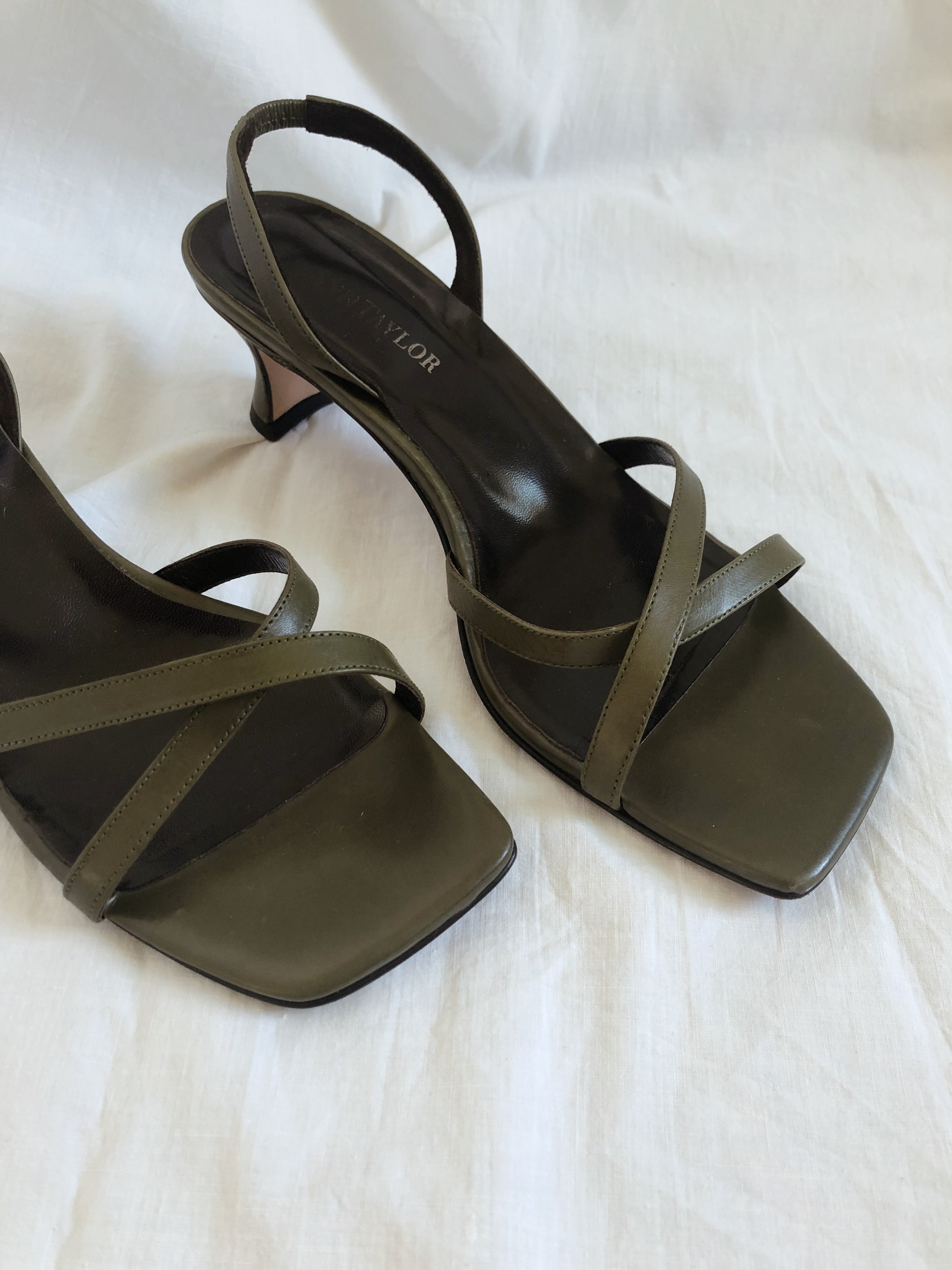 Strappy Sandal :: Size 7
