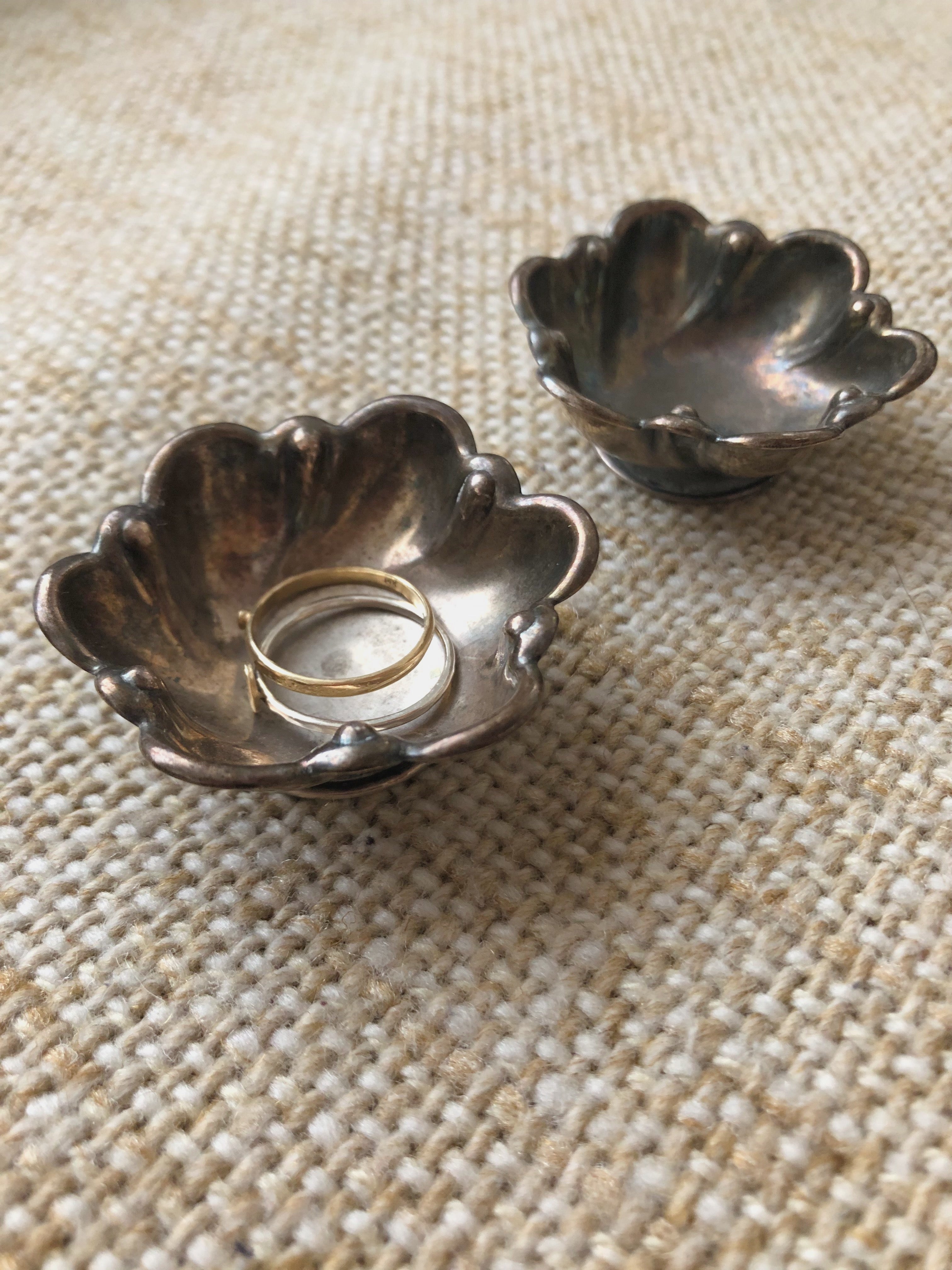 Sterling Silver Scallop Trinket Dish :: Set of 2